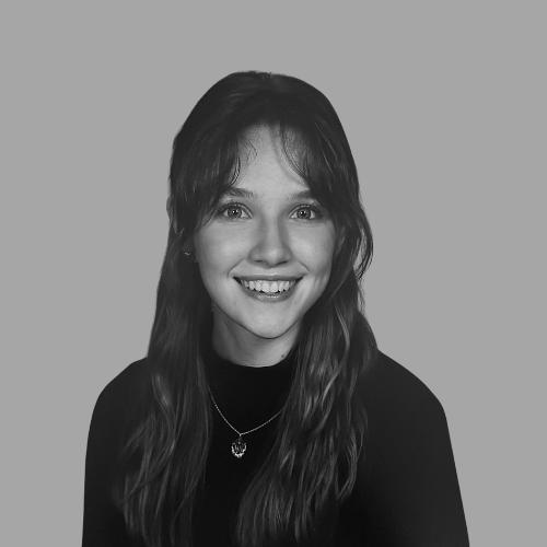 Maura headshot (1)